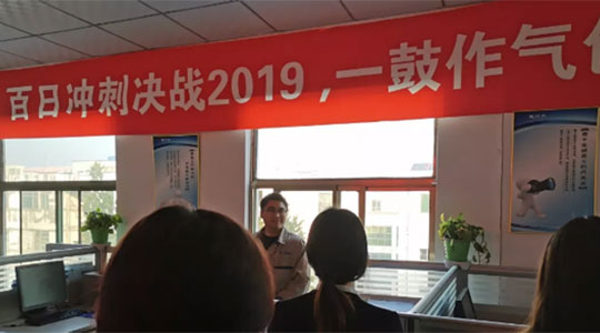 悠悠寸草心，感恩父母情 ‖ 德瑞克儀器舉行十一月份感恩父母情抽獎(jiǎng)活動(dòng)！